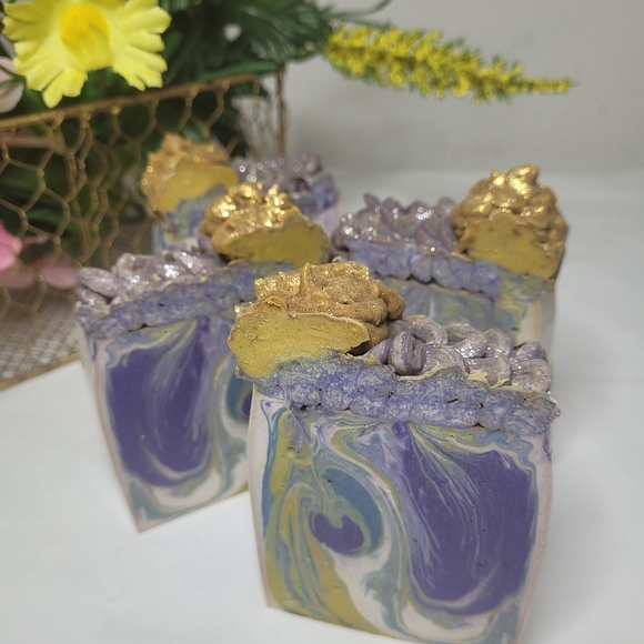 Frankincense and myrrh scented handmade 2 soap bars - Picture 7 of 9